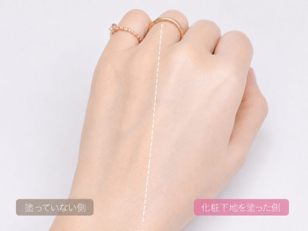 UV コンフォート トーンアップCC 10 lavender roseを手の甲に伸ばした写真